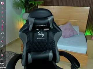 lilly-ass's Live Sex Cam Show