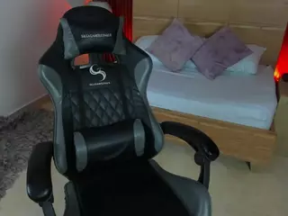 lilly-ass's Live Sex Cam Show