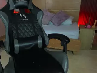 lilly-ass's Live Sex Cam Show