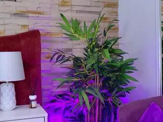 megan-wow's Live Sex Cam Show