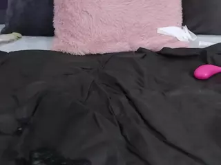 mia-makleynn's Live Sex Cam Show