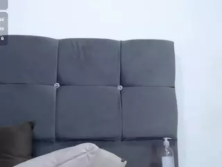 mia-makleynn's Live Sex Cam Show