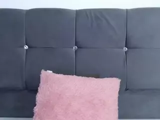 mia-makleynn's Live Sex Cam Show