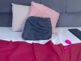mia-makleynn's Live Sex Cam Show