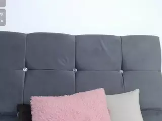 mia-makleynn's Live Sex Cam Show