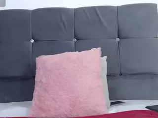 mia-makleynn's Live Sex Cam Show
