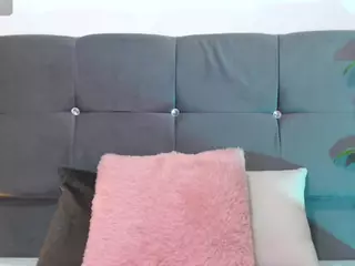 mia-makleynn's Live Sex Cam Show