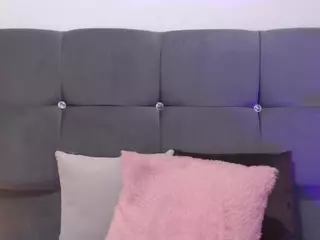 mia-makleynn's Live Sex Cam Show