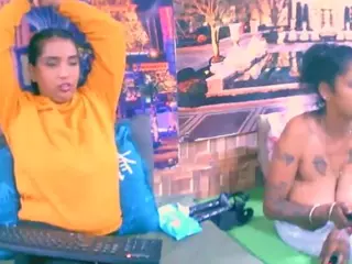 SummerBlaze29's Live Sex Cam Show