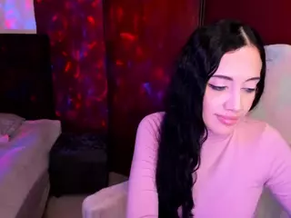 Eviee's Live Sex Cam Show
