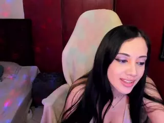 Eviee's Live Sex Cam Show