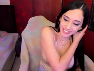 Eviee's Live Sex Cam Show