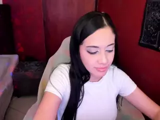 Eviee's Live Sex Cam Show