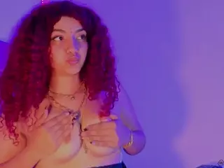 MADDYS-TONE's Live Sex Cam Show