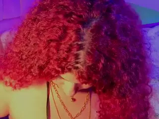 MADDYS-TONE's Live Sex Cam Show