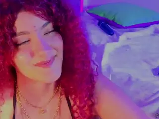 MADDYS-TONE's Live Sex Cam Show