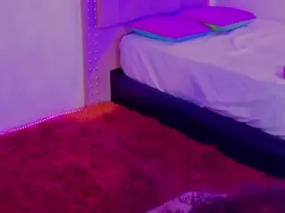 MADDYS-TONE's Live Sex Cam Show