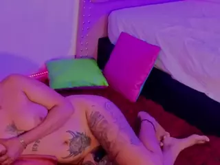 MADDYS-TONE's Live Sex Cam Show