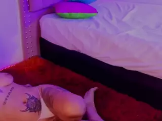 MADDYS-TONE's Live Sex Cam Show