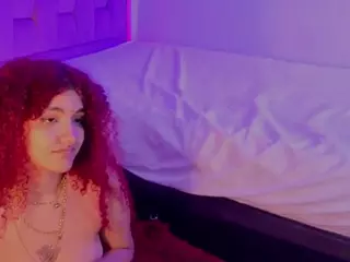 MADDYS-TONE's Live Sex Cam Show