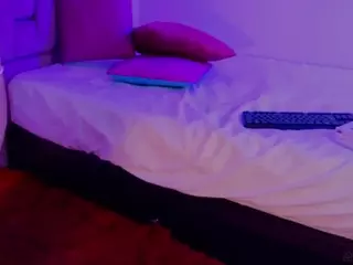 MADDYS-TONE's Live Sex Cam Show