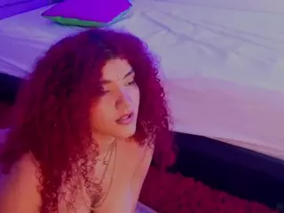 MADDYS-TONE's Live Sex Cam Show