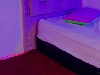 MADDYS-TONE's Live Sex Cam Show