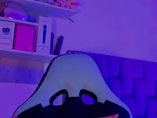 MADDYS-TONE's Live Sex Cam Show