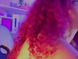 MADDYS-TONE's Live Sex Cam Show