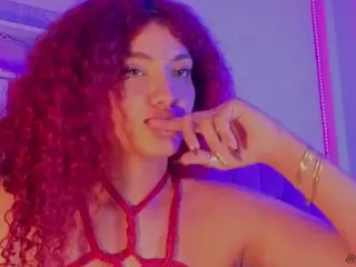 MADDYS-TONE's Live Sex Cam Show
