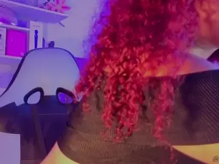 MADDYS-TONE's Live Sex Cam Show