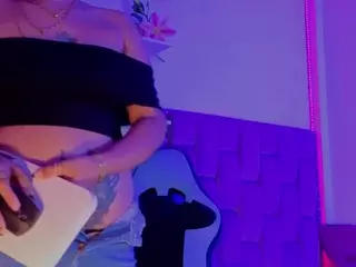 MADDYS-TONE's Live Sex Cam Show