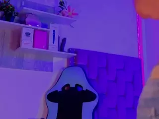 MADDYS-TONE's Live Sex Cam Show