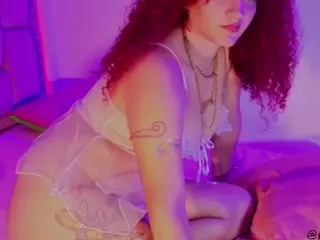 MADDYS-TONE's Live Sex Cam Show