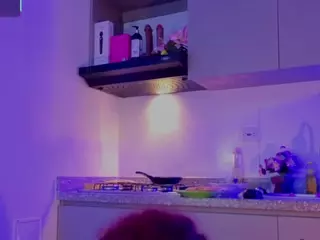 MADDYS-TONE's Live Sex Cam Show