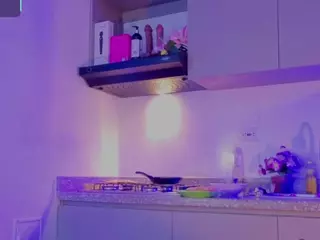 MADDYS-TONE's Live Sex Cam Show