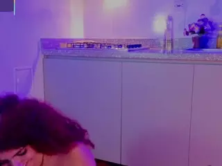 MADDYS-TONE's Live Sex Cam Show