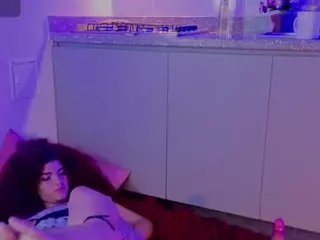 MADDYS-TONE's Live Sex Cam Show