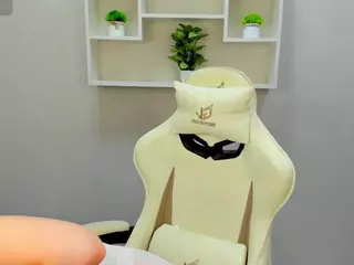 Nikki's Live Sex Cam Show