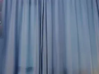 IlonaHolmes's Live Sex Cam Show