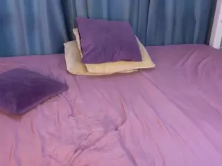 IlonaHolmes's Live Sex Cam Show