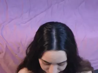 IlonaHolmes's Live Sex Cam Show