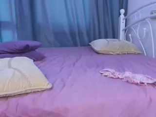 IlonaHolmes's Live Sex Cam Show