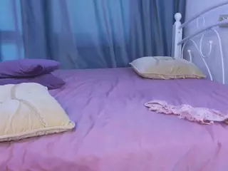 IlonaHolmes's Live Sex Cam Show