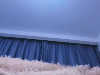 IlonaHolmes's Live Sex Cam Show