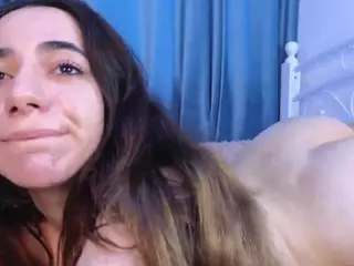 IlonaHolmes's Live Sex Cam Show