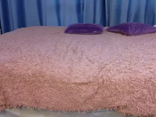 IlonaHolmes's Live Sex Cam Show