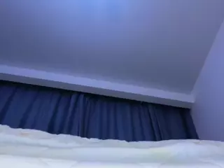 IlonaHolmes's Live Sex Cam Show