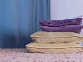 IlonaHolmes's Live Sex Cam Show