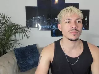 pedrodasilva's Live Sex Cam Show